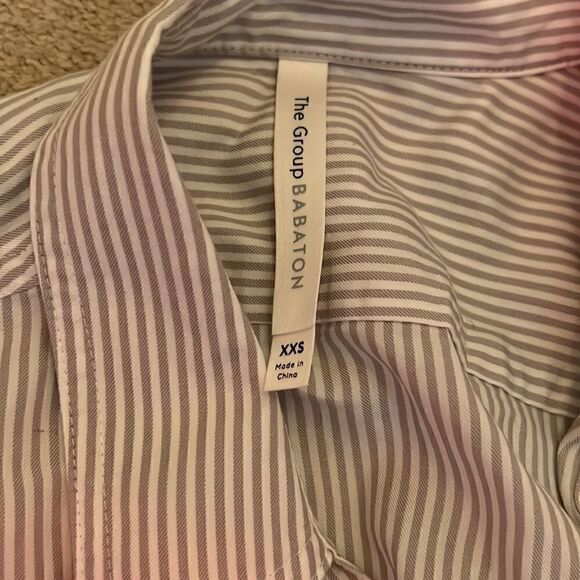 Aritzia Buttondown XXS NWT - Picture 2 of 4